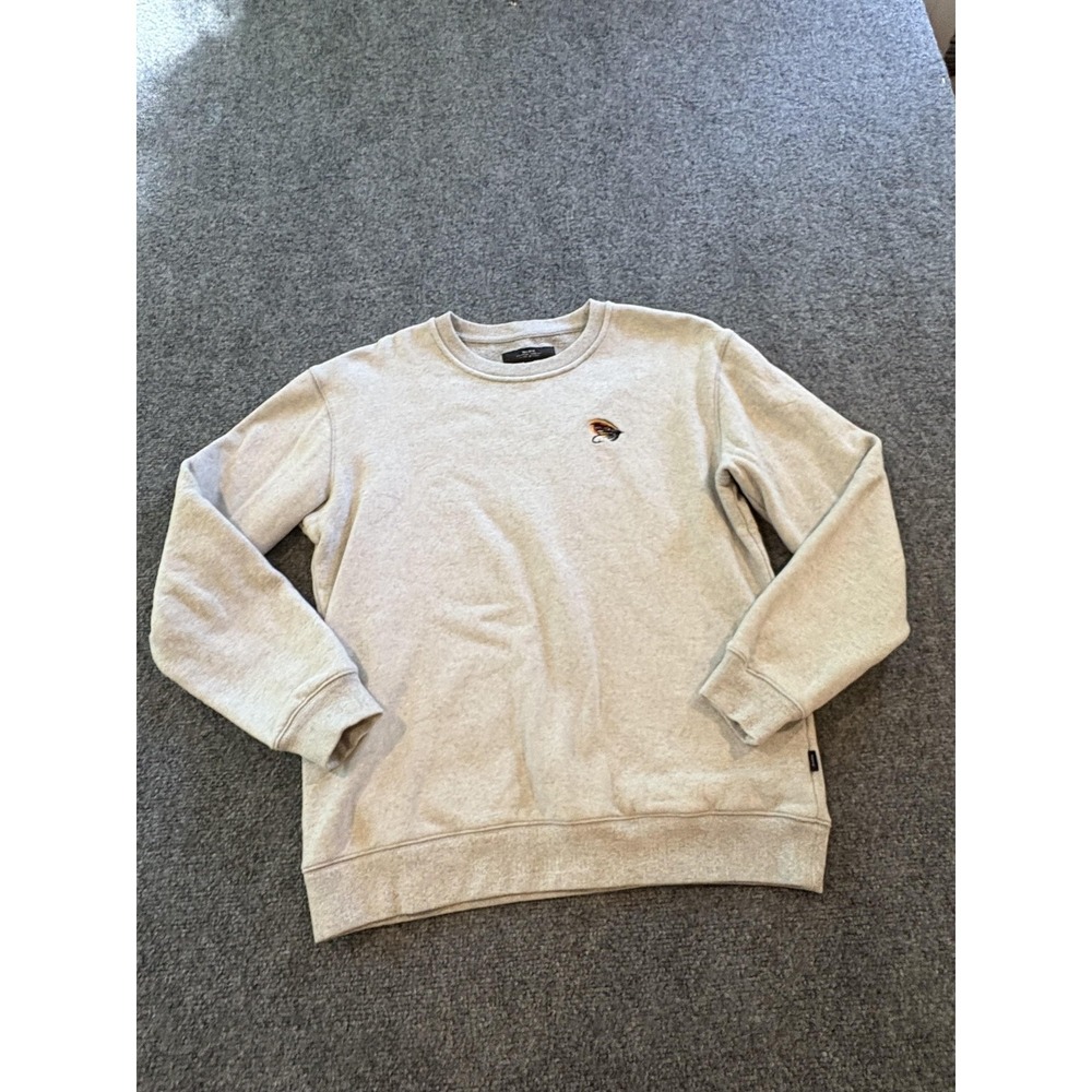 Makia Sweater Mens Medium Embroidered Fly Fishing Crewneck Pullover Helsinki